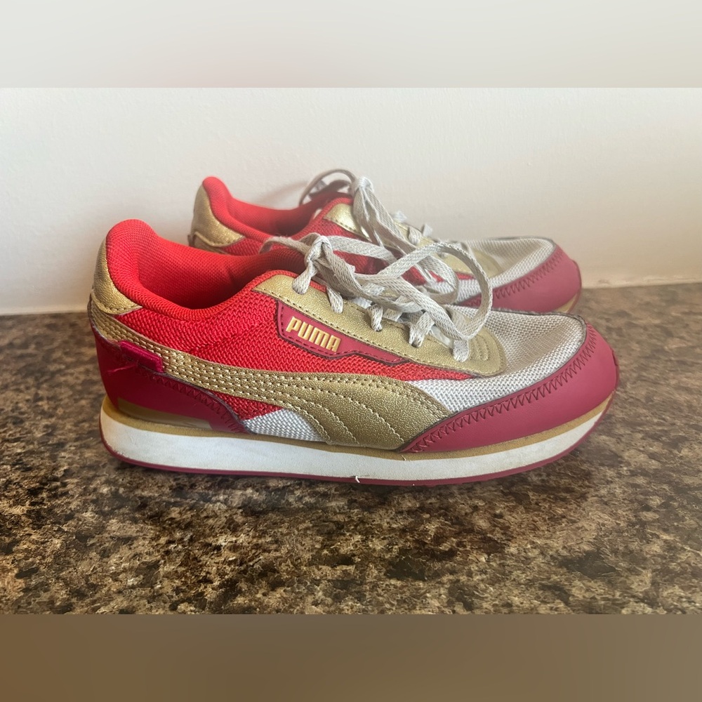 PUMA Kids Girl Future Rider Glitz Sneakers White Red Gold Size Kids 2c Shoes